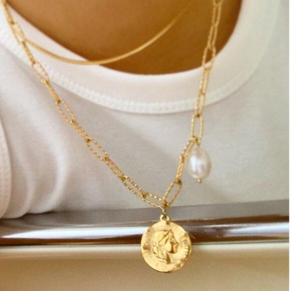 NEW 18K Gold Plated Coin Freshwater Pearl Necklace - Picture 1 of 10
